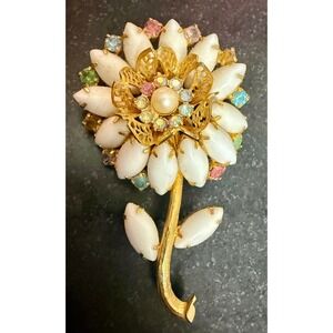 Vintage Unsigned Milk Glass Rhinestone Floral Brooch Pin Gold Tone 3"